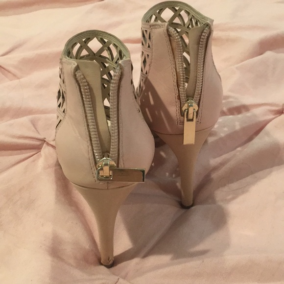 Cute heels 👠 - Picture 3 of 7